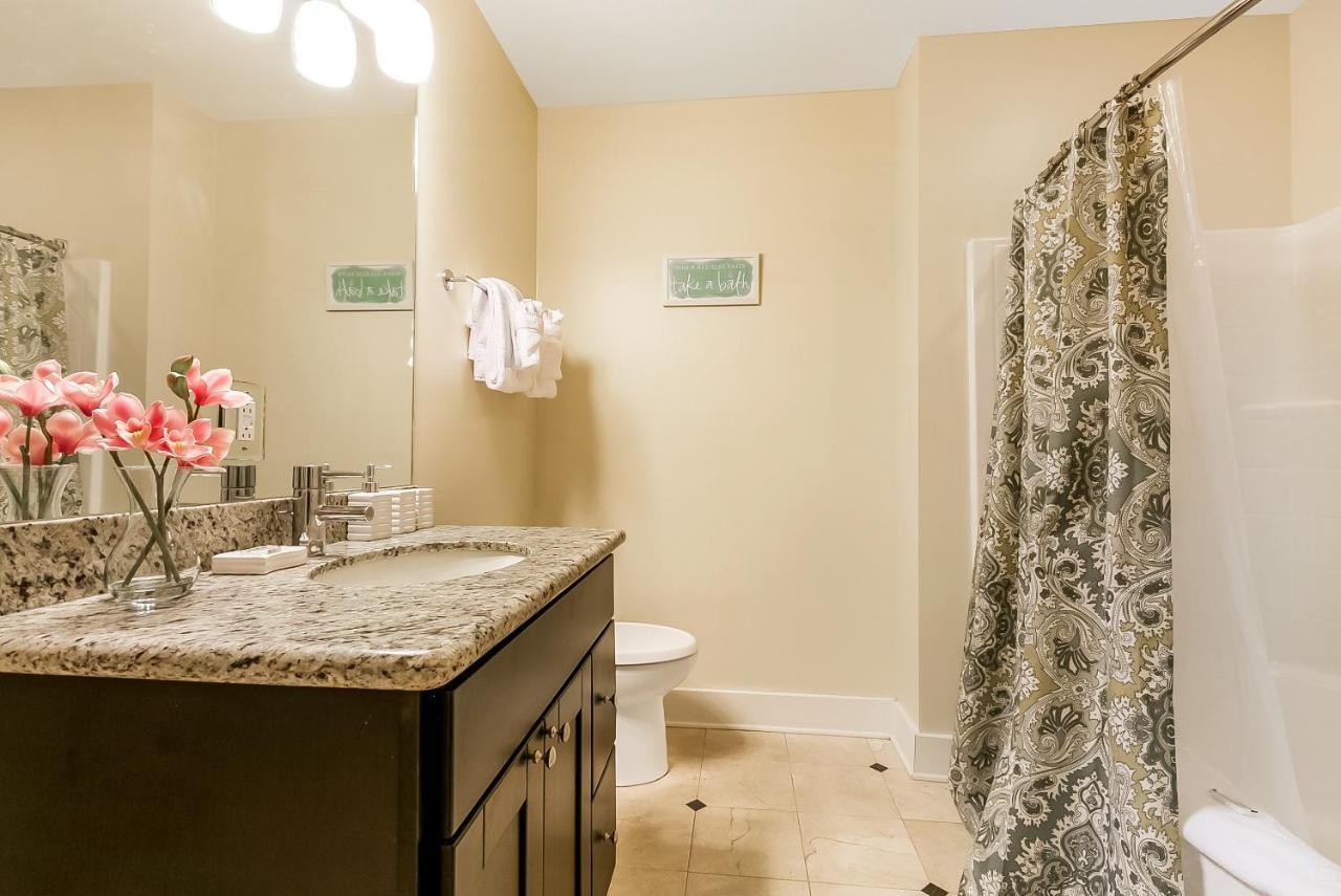 Beautiful Condos Steps From French Quarter And Bourbon St Nueva Orleans Exterior foto